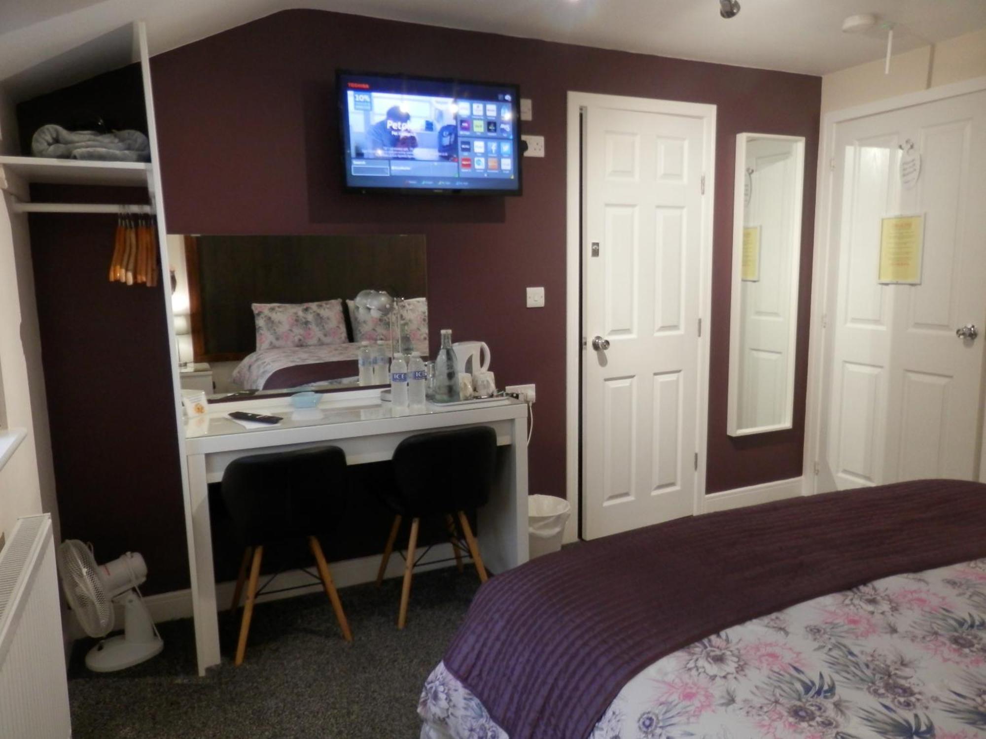Middle House Bed & Breakfast โคเวนทรี ห้อง รูปภาพ