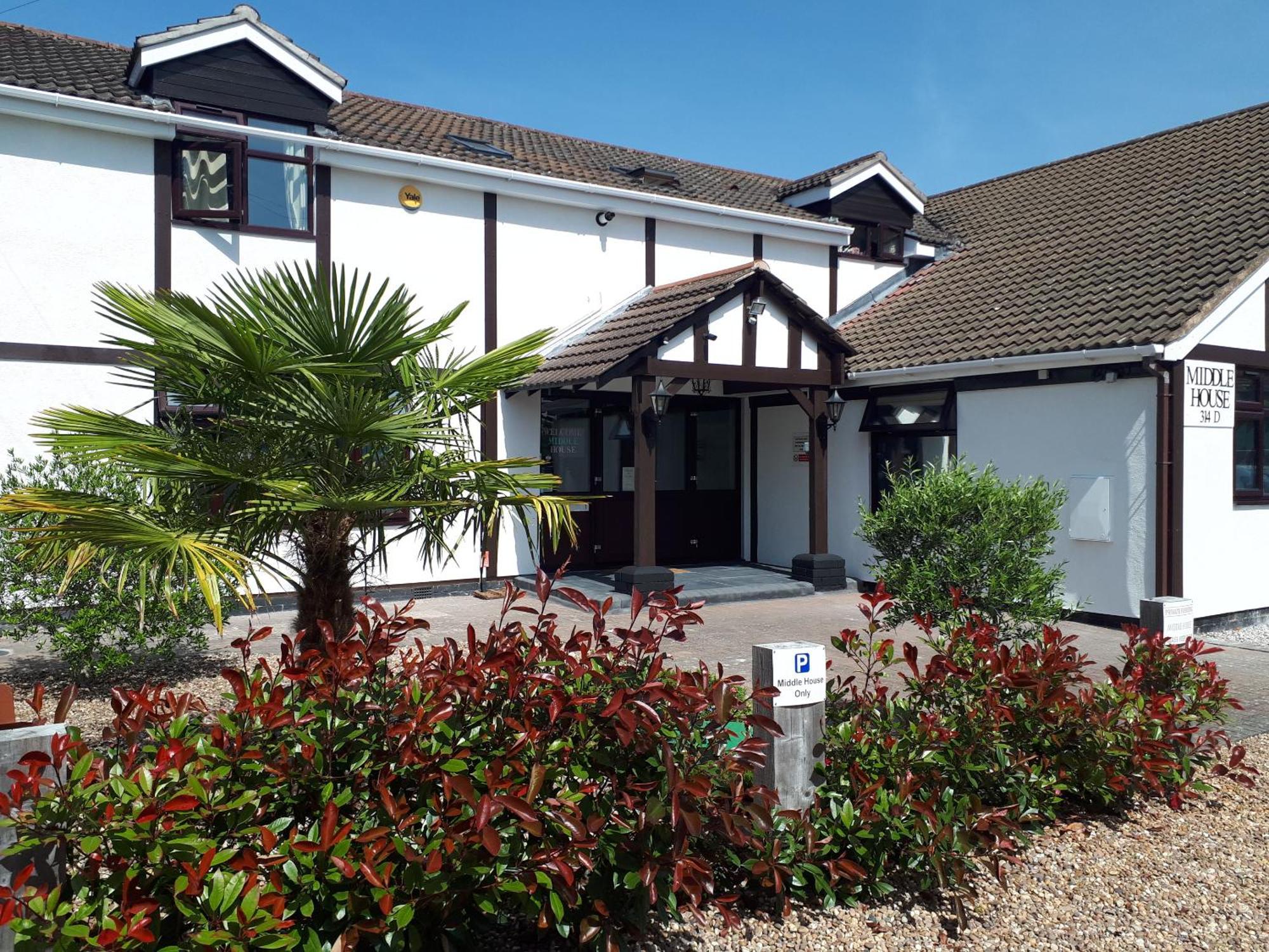 Middle House Bed & Breakfast โคเวนทรี ภายนอก รูปภาพ